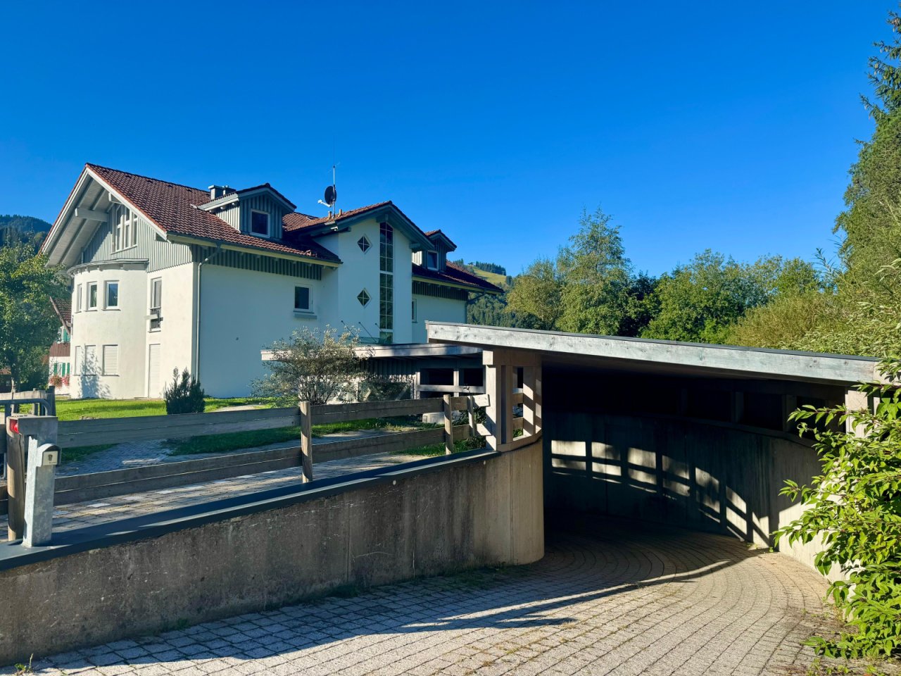 Tiefgarageneinfahrt Tiefgarageneinfahrt